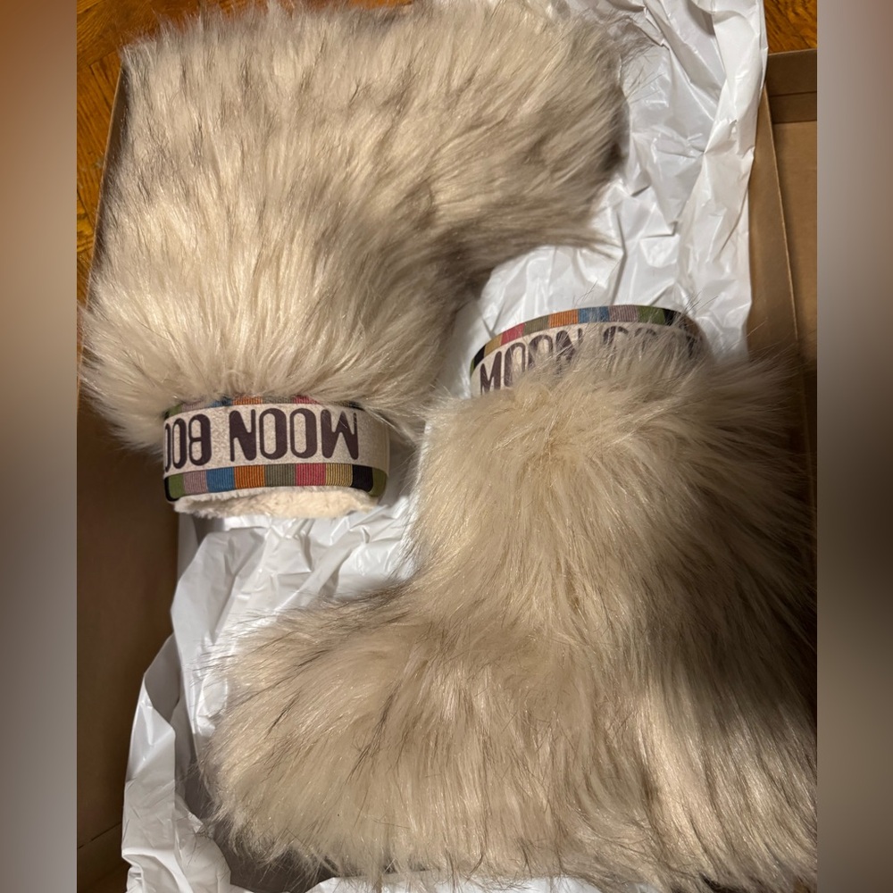 Fur Moon Boot